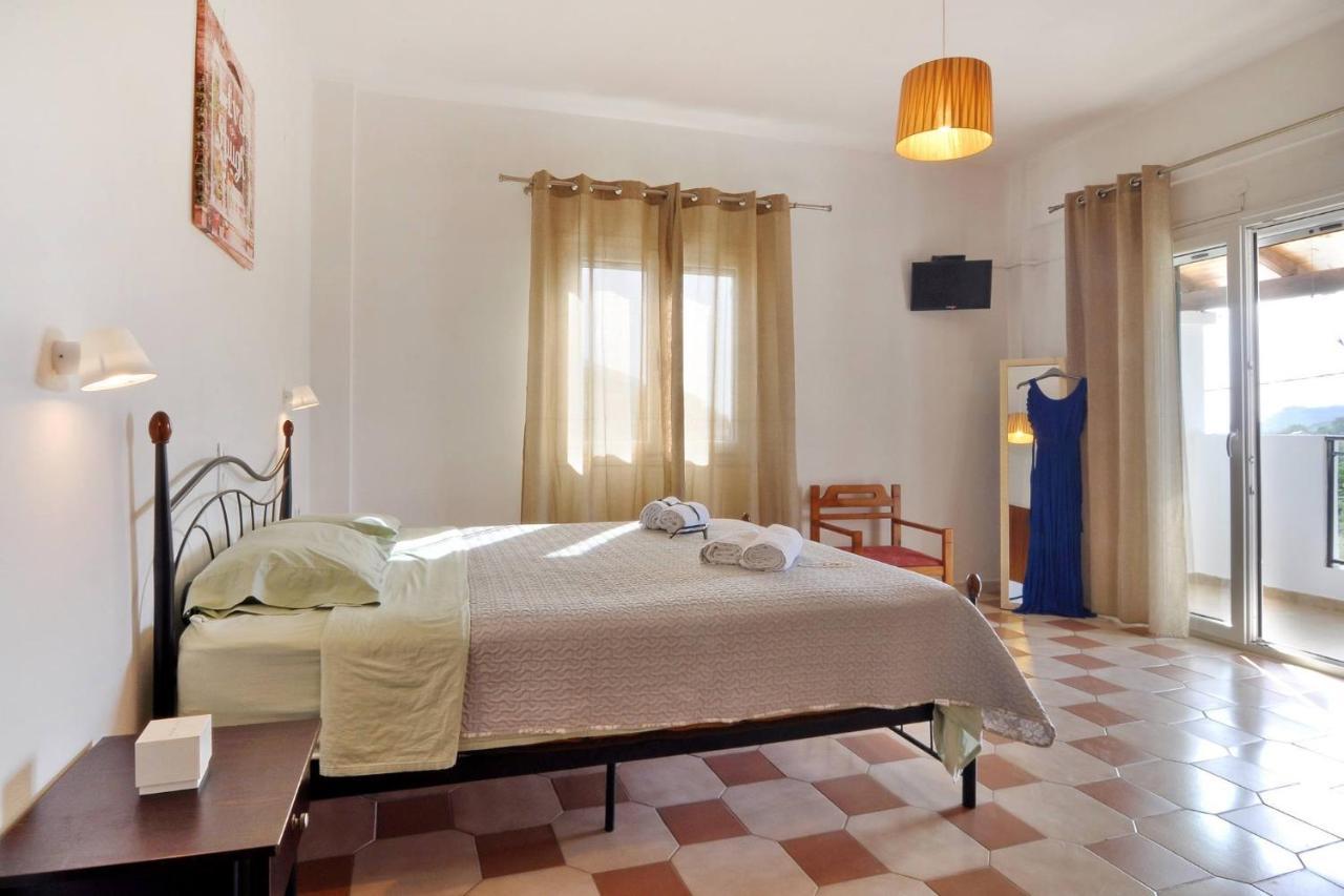 Makris Apartments Аріллас Екстер'єр фото