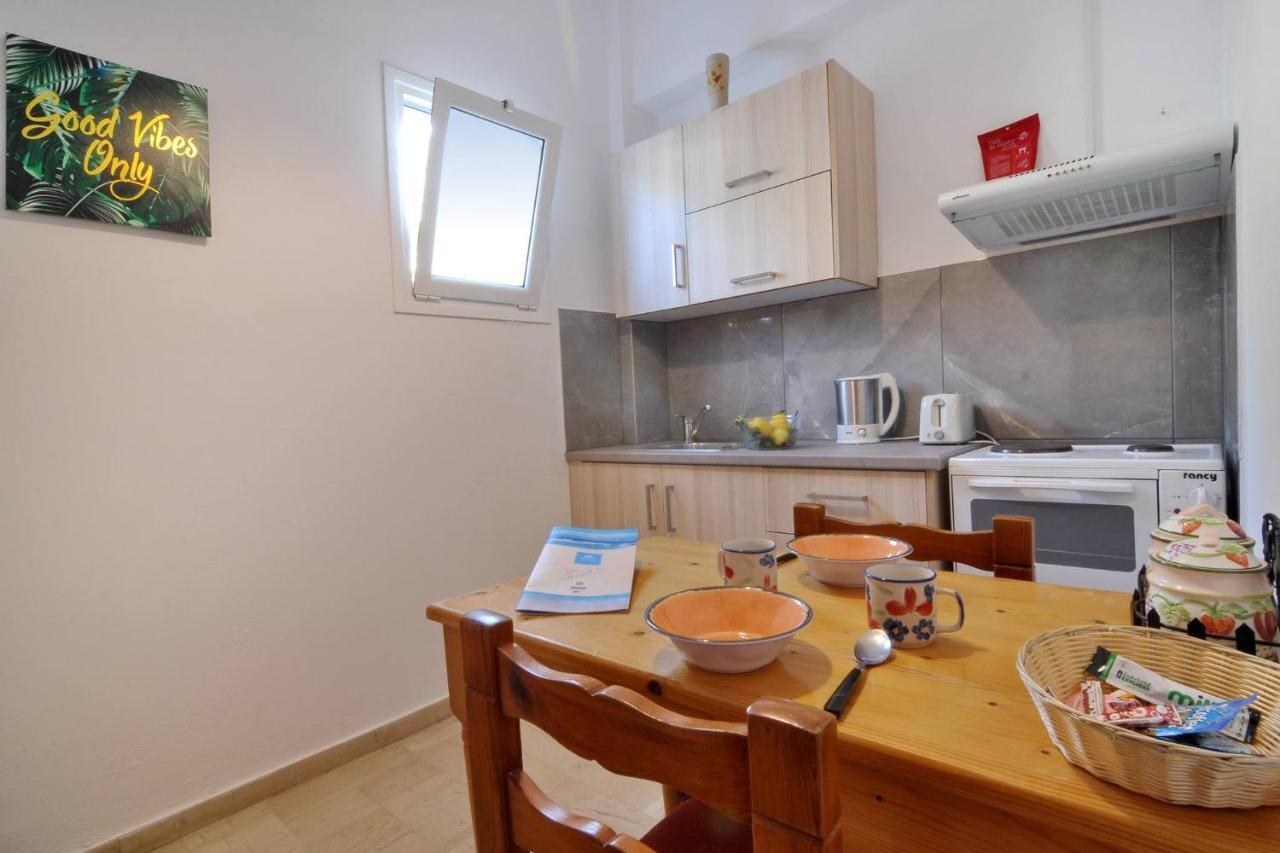 Makris Apartments Аріллас Екстер'єр фото