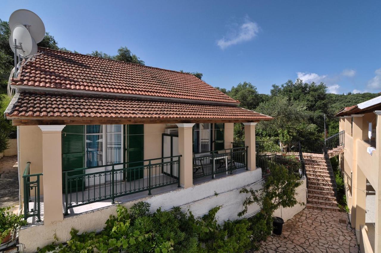 Makris Apartments Аріллас Екстер'єр фото