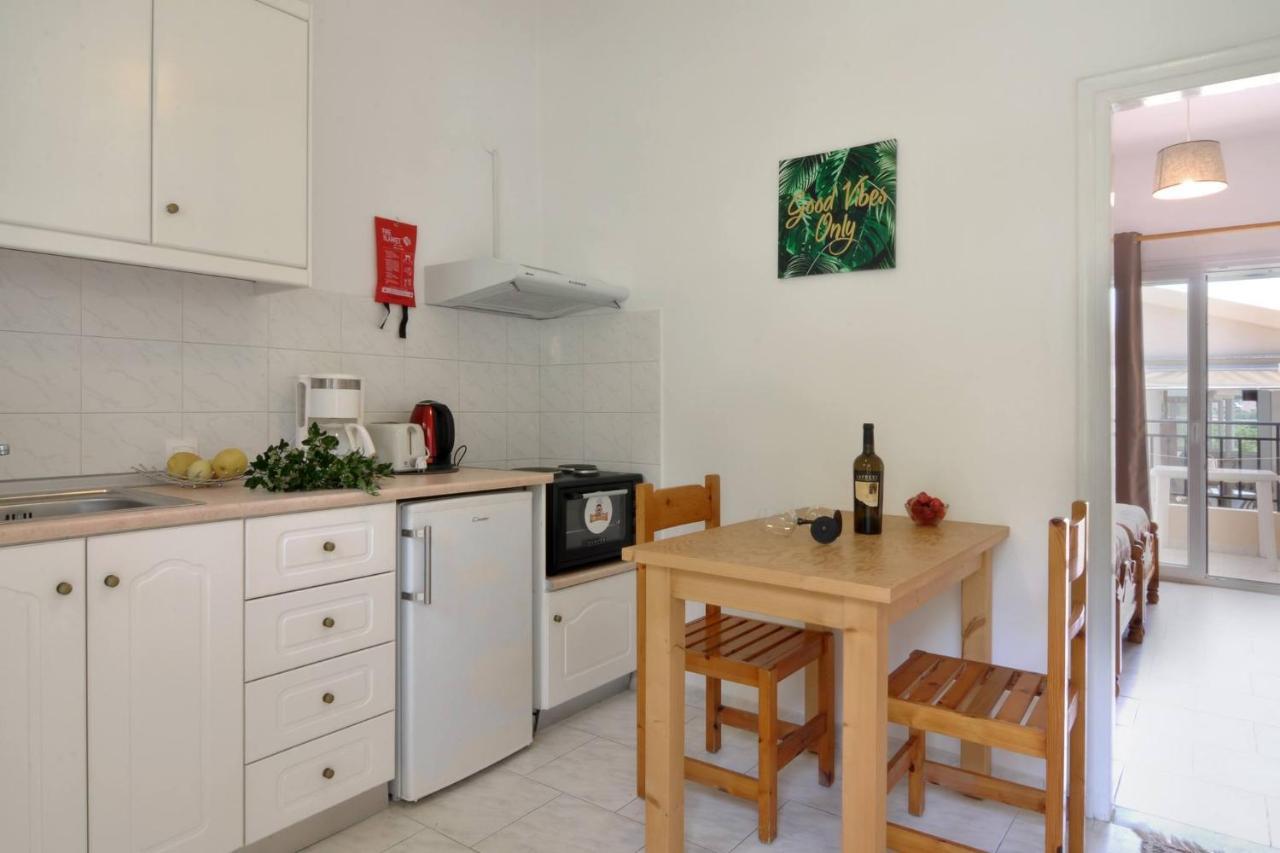 Makris Apartments Аріллас Екстер'єр фото